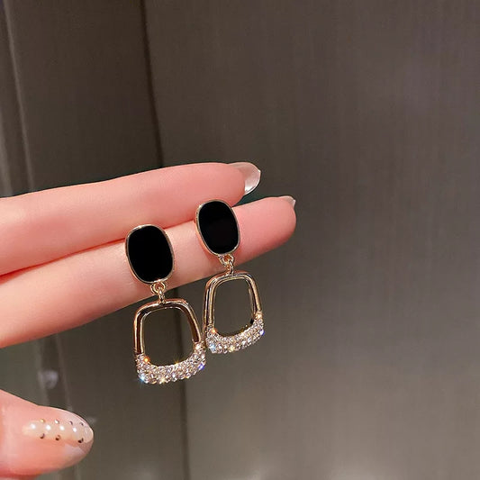 Zelvyn Luxe Geometric Drop Earrings – Black & Gold with Crystal Detailing